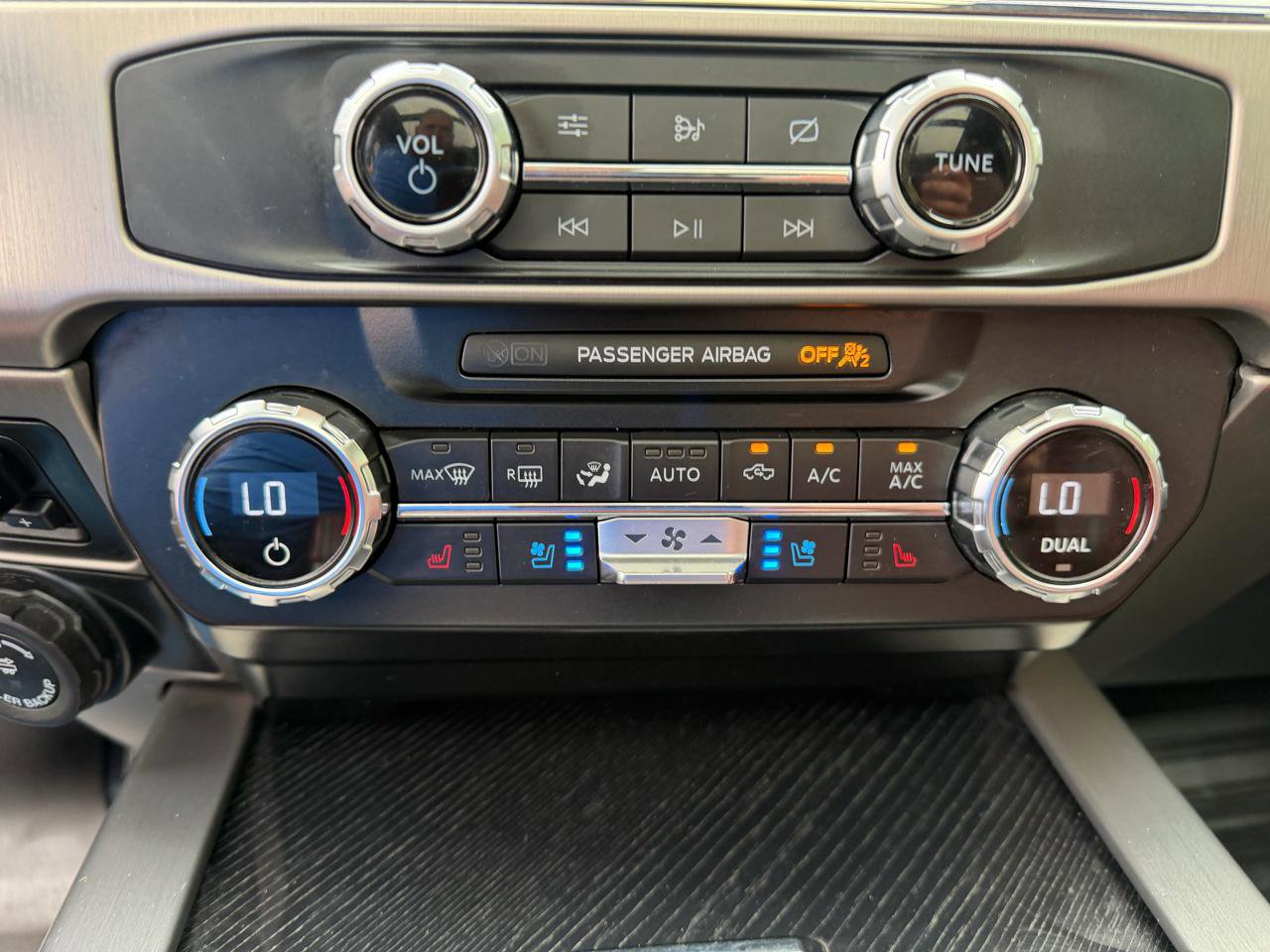 Used 2022 Ford F250 Platinum AWD/4WD image 29