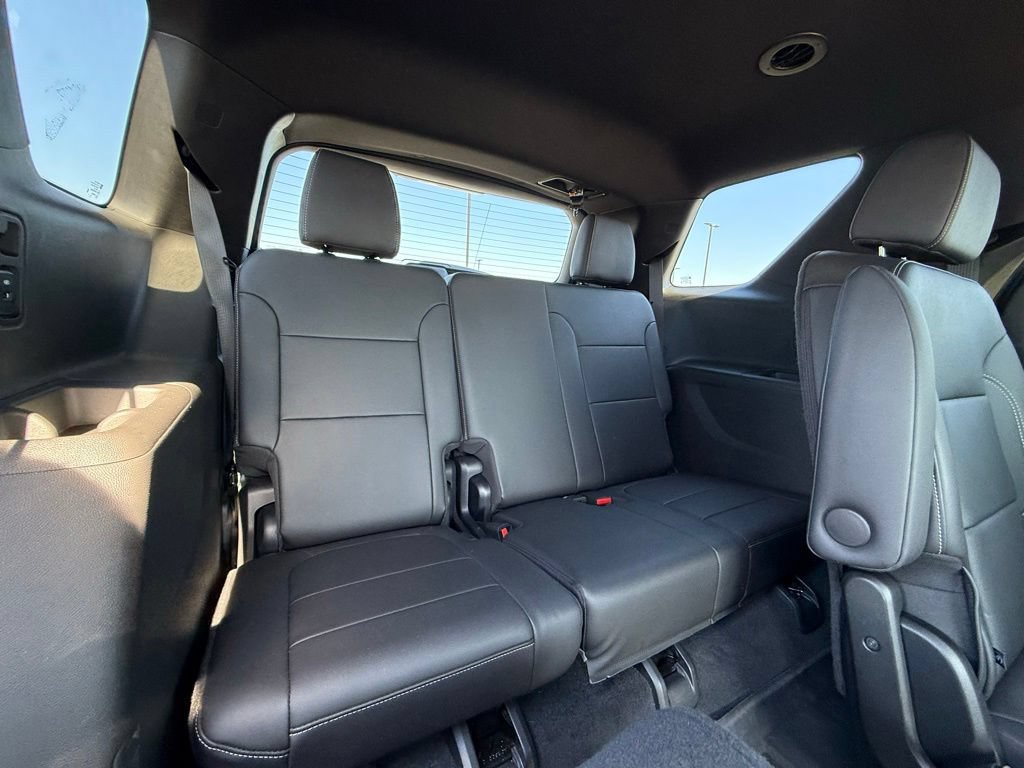 Used 2024 Chevrolet Traverse LT w/ LPO, Floor Liner Package FWD image 28