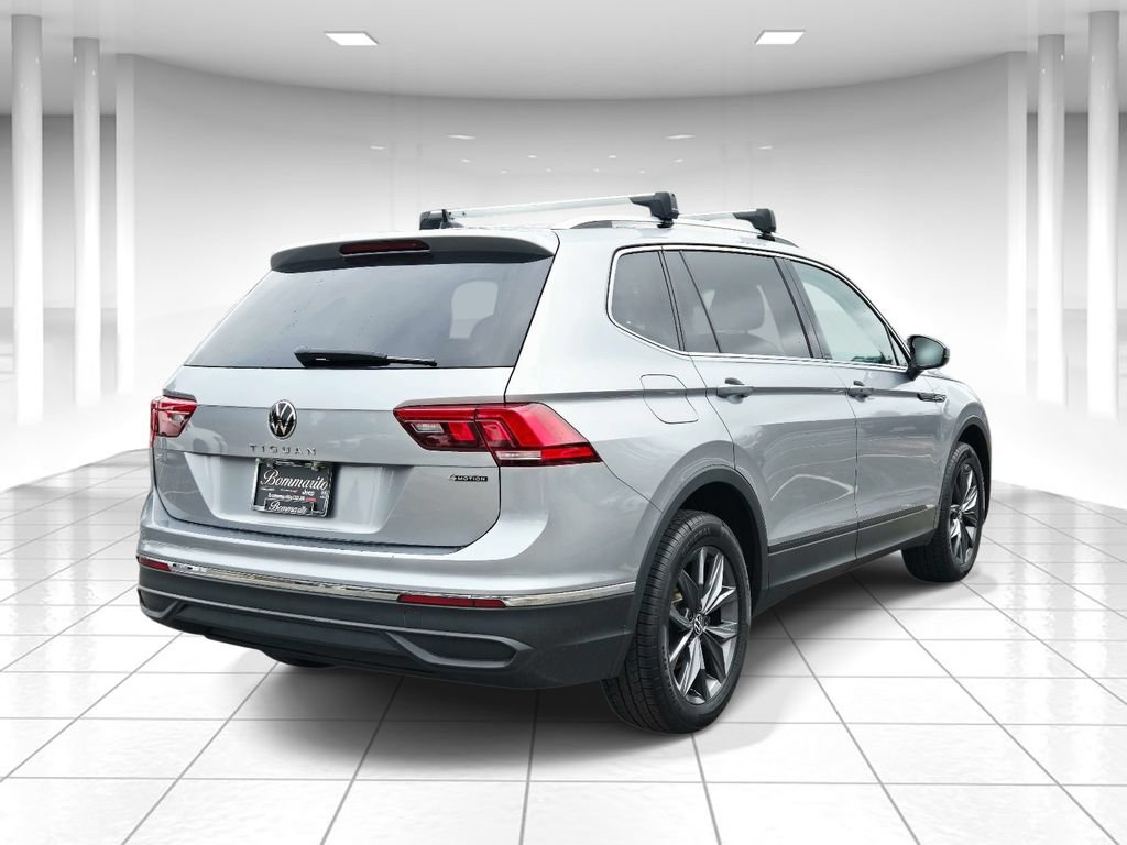 Used 2022 Volkswagen Tiguan SE AWD/4WD image 3