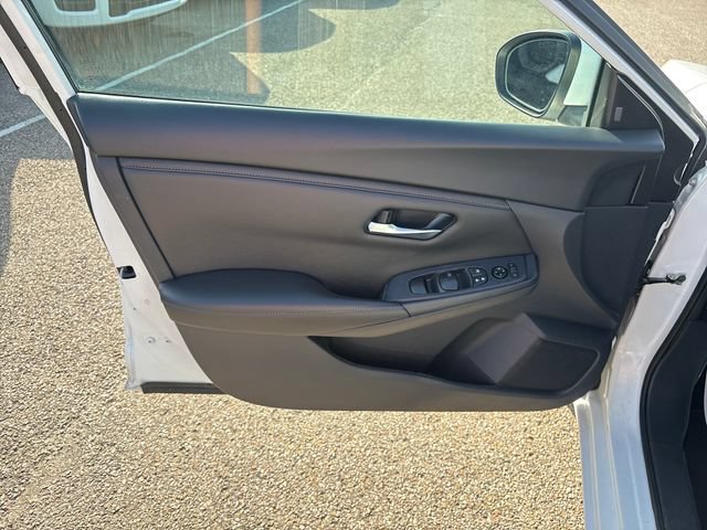Used 2024 Nissan Sentra SV FWD image 7