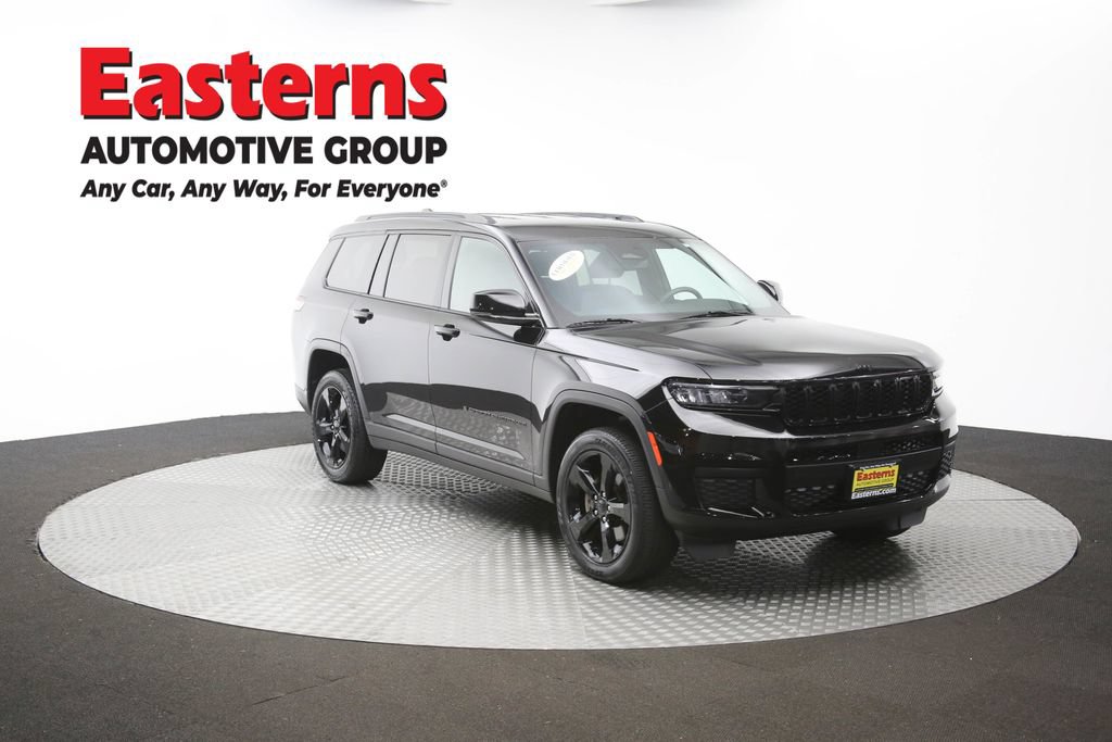 Used 2023 Jeep Grand Cherokee L Laredo AWD/4WD image 51
