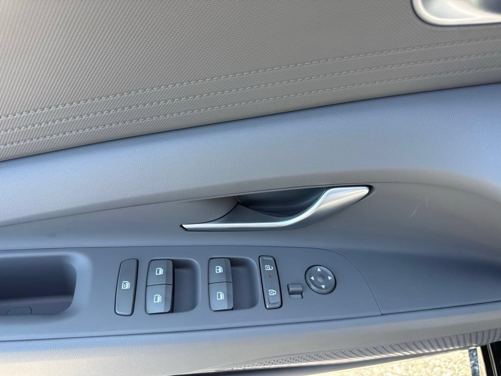 New 2026 Hyundai Elantra SE FWD image 8