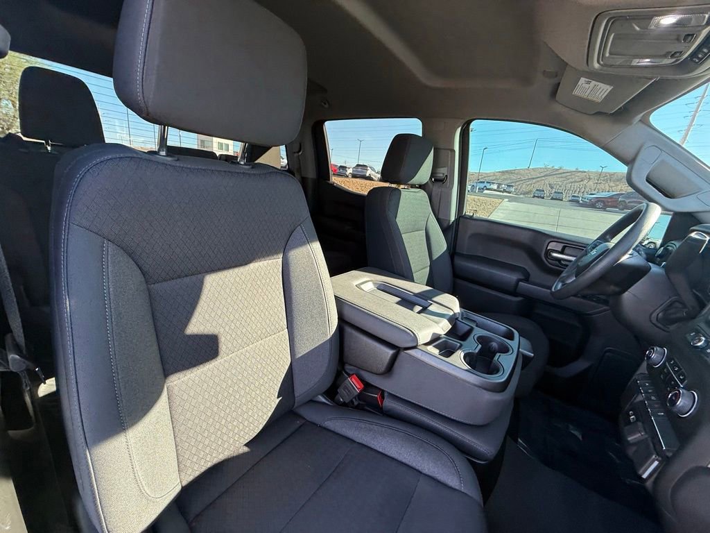 Used 2025 Chevrolet Silverado 1500 Custom image 15