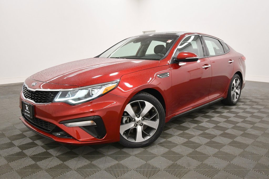 Certified 2019 Kia Optima S w/ S Panoramic Sunroof Package image 2