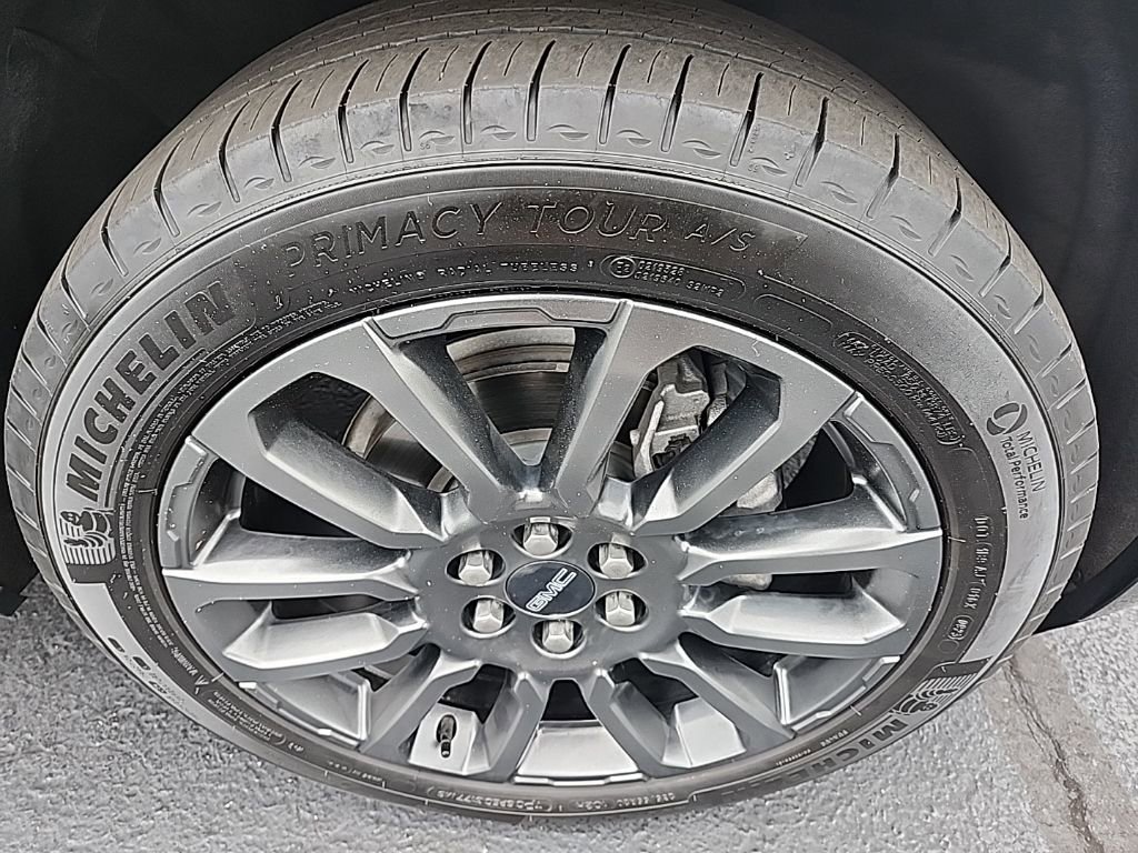 Certified 2023 GMC Acadia Denali w/ Black Diamond Edition image 10