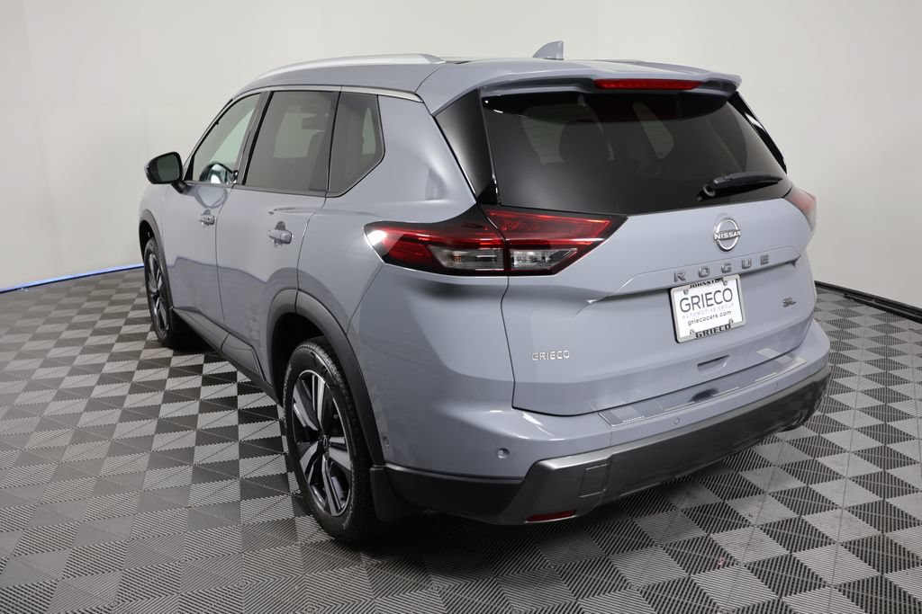 Used 2025 Nissan Rogue SL FWD image 6