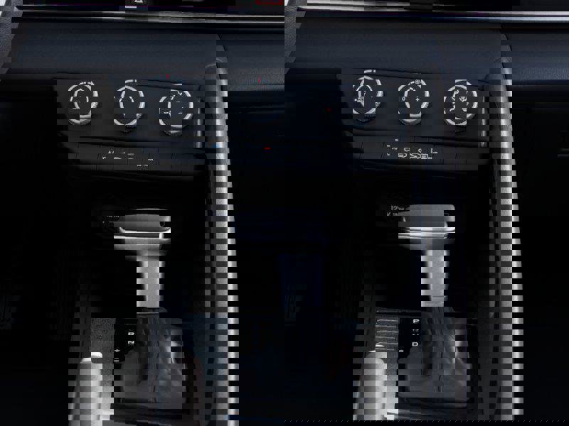 Certified 2025 Hyundai Elantra SE image 16