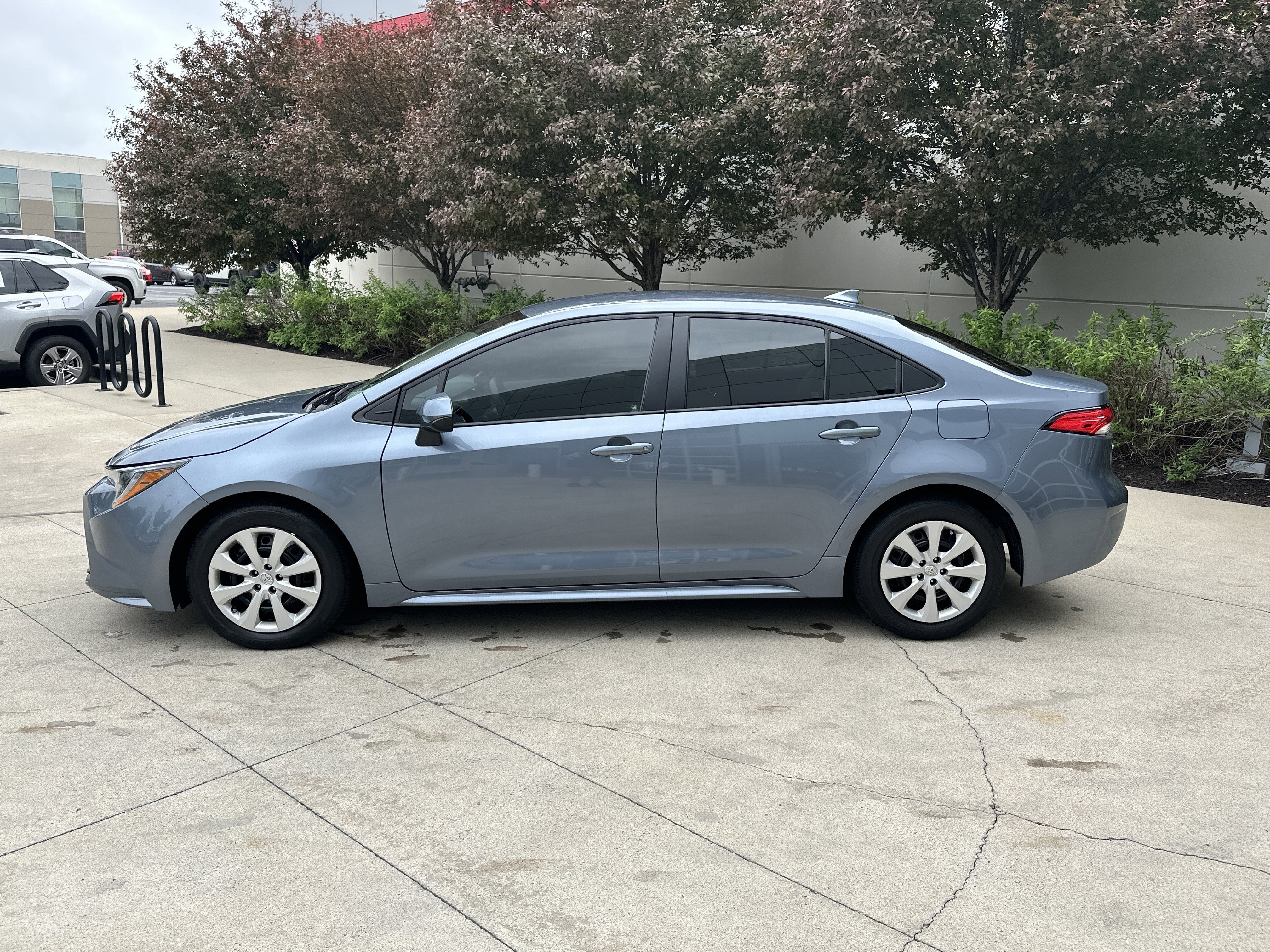 Used 2025 Toyota Corolla LE FWD image 9