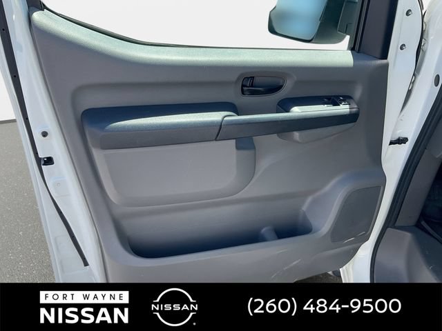 Used 2016 Nissan NV 2500 SV RWD image 27