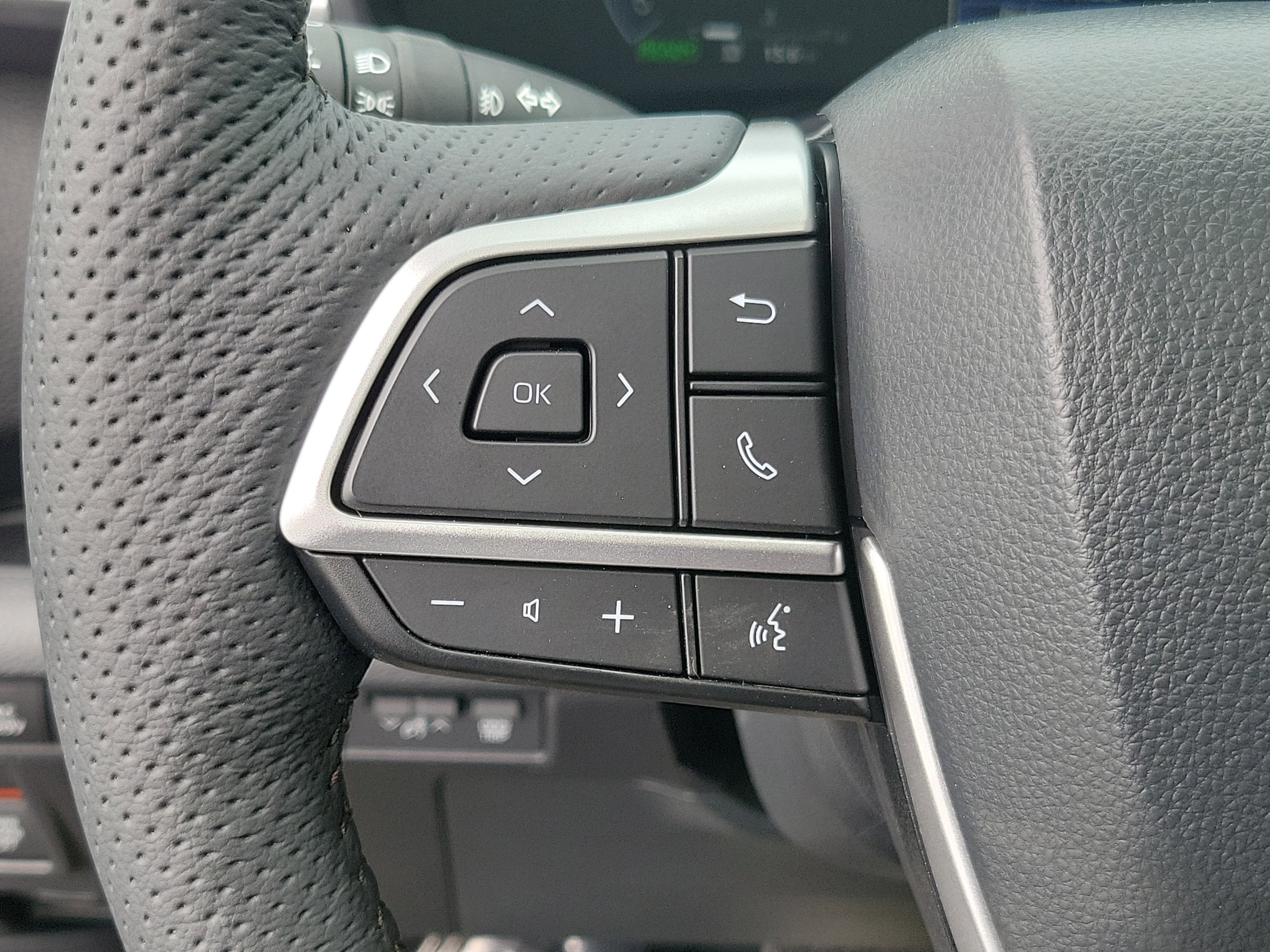 New 2026 Toyota Sienna Platinum AWD/4WD image 25
