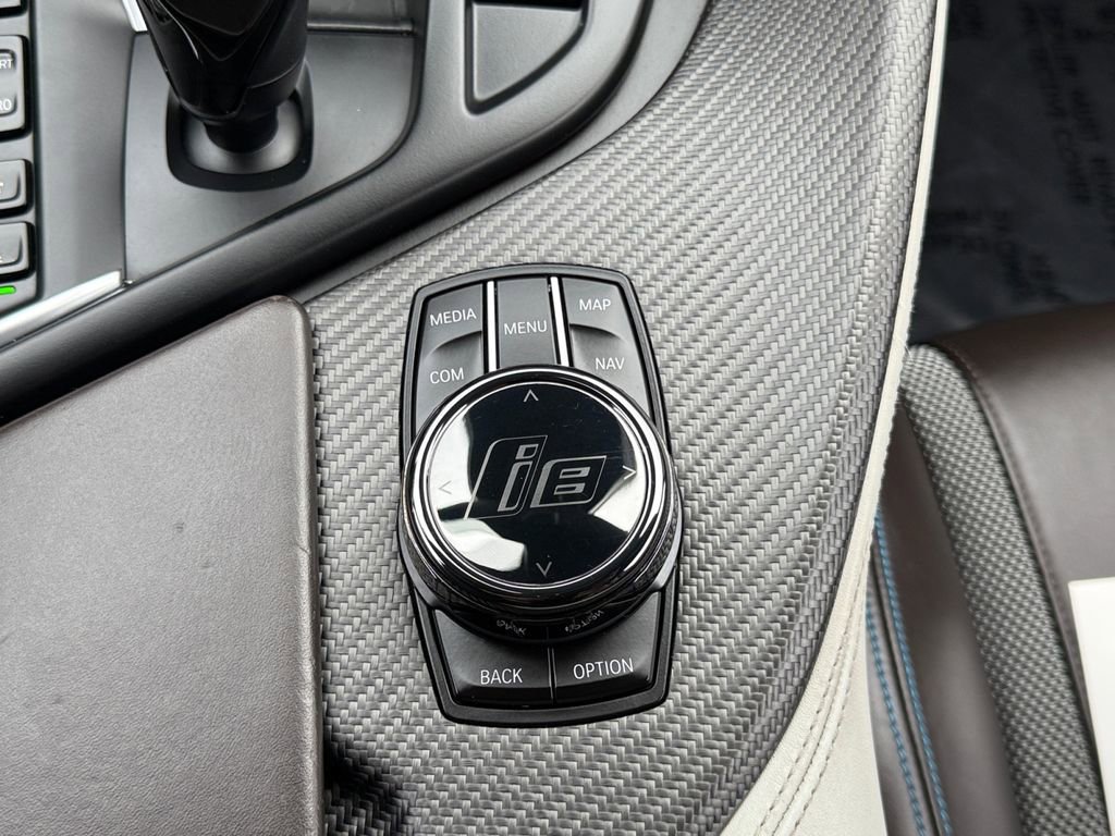 Used 2019 BMW i8 Coupe image 18