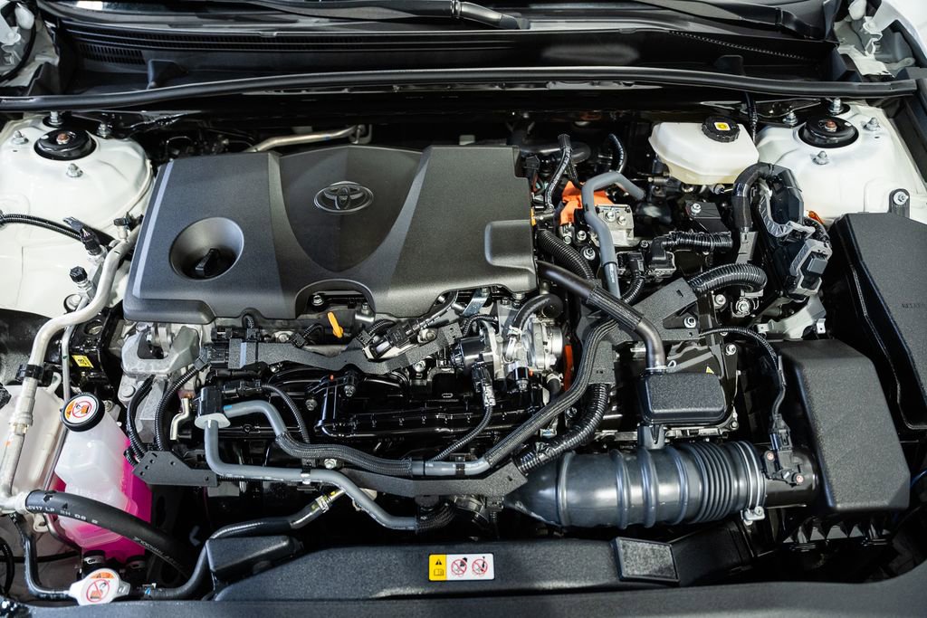 Used 2025 Toyota Camry LE image 14