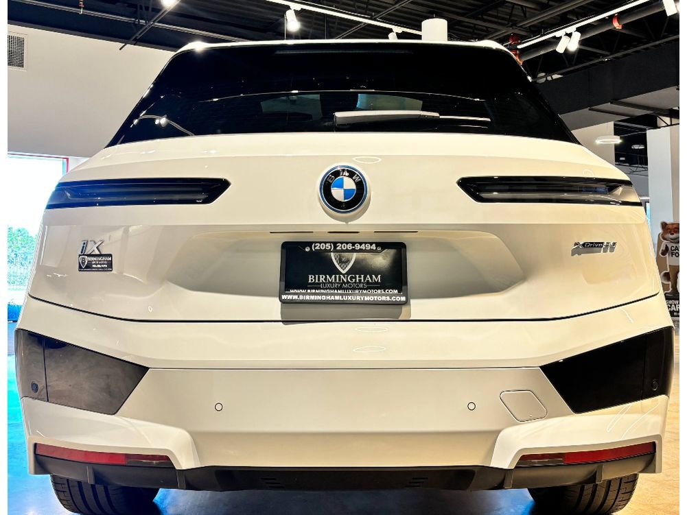 Used 2024 BMW iX xDrive50 w/ Premium Package image 13