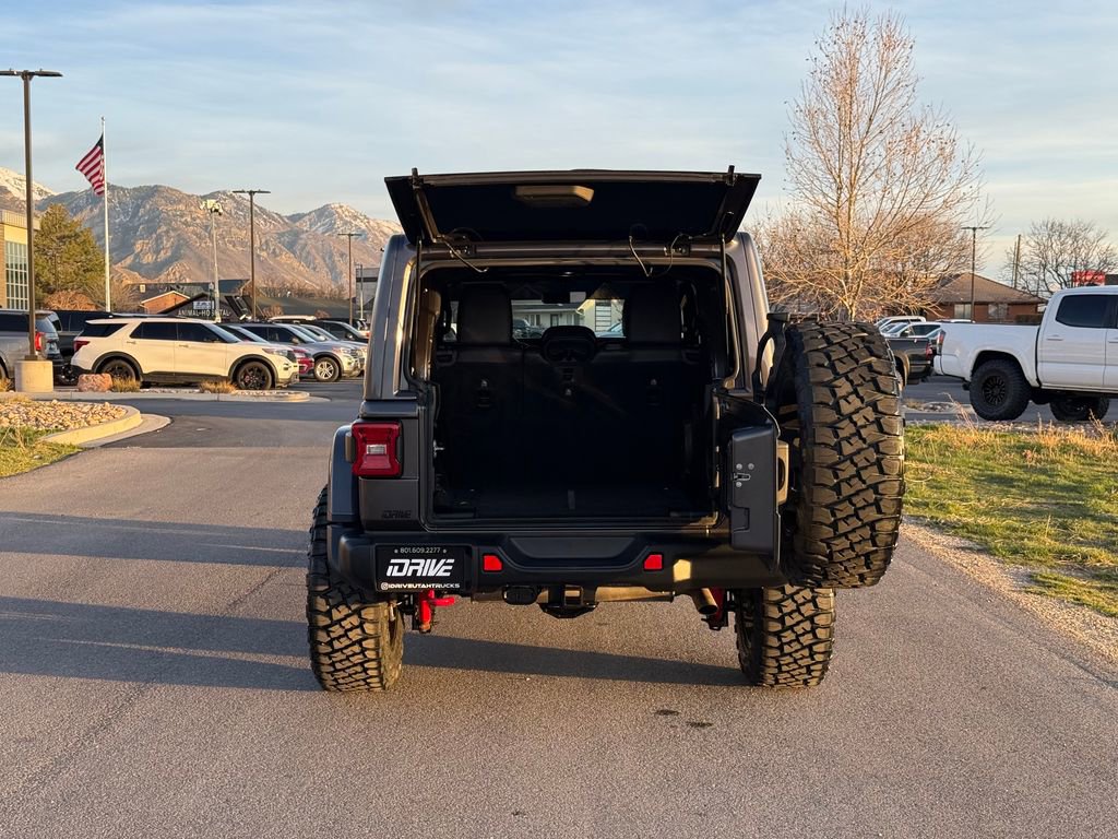 Used 2018 Jeep Wrangler Unlimited Rubicon w/ Dual Top Group image 12