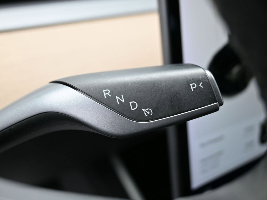 Used 2018 Tesla Model 3 Long Range image 19