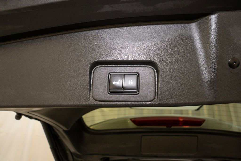 Used 2022 Nissan Rogue SV w/ SV Premium Package image 7