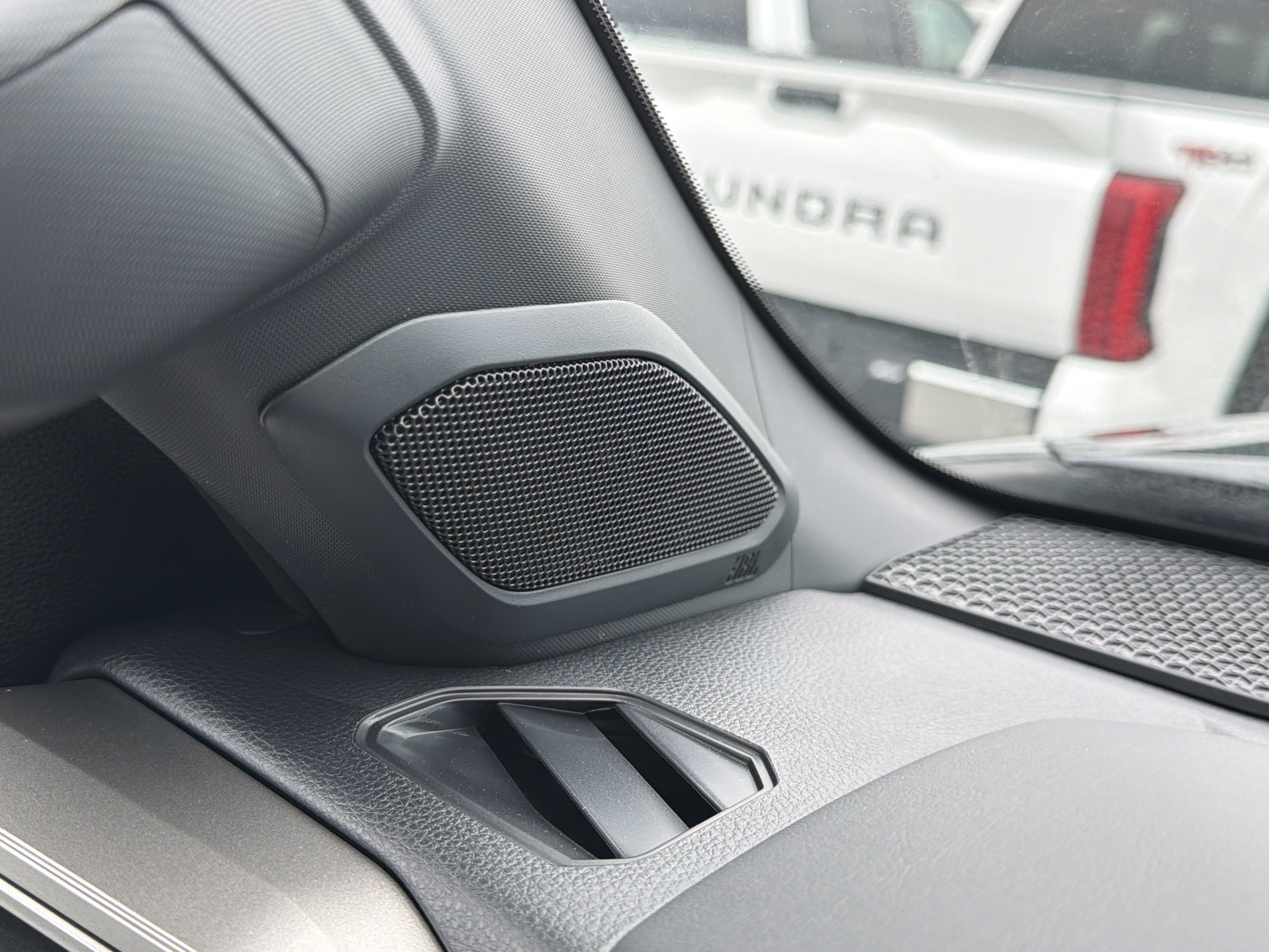 New 2026 Toyota Tundra Platinum AWD/4WD image 16