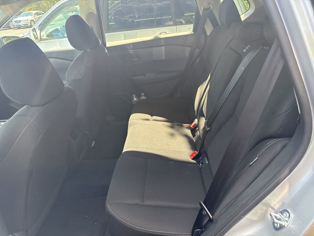 Used 2024 Nissan Rogue S AWD/4WD image 6