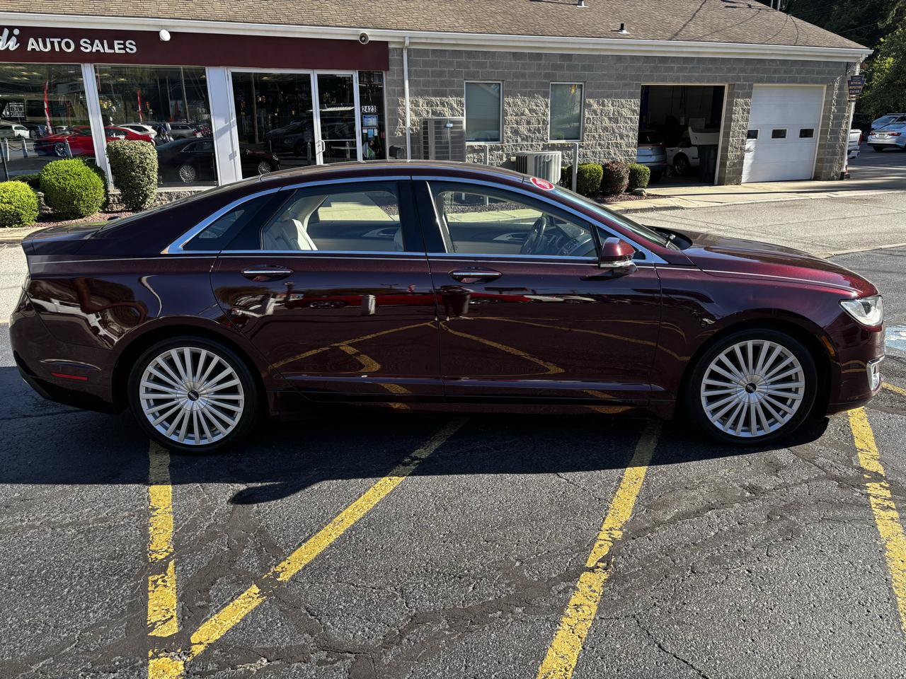 Used 2017 Lincoln MKZ Reserve w/ Climate Package AWD/4WD image 8