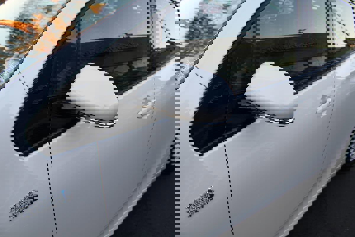 Used 2017 Toyota Prius Prime Premium image 13