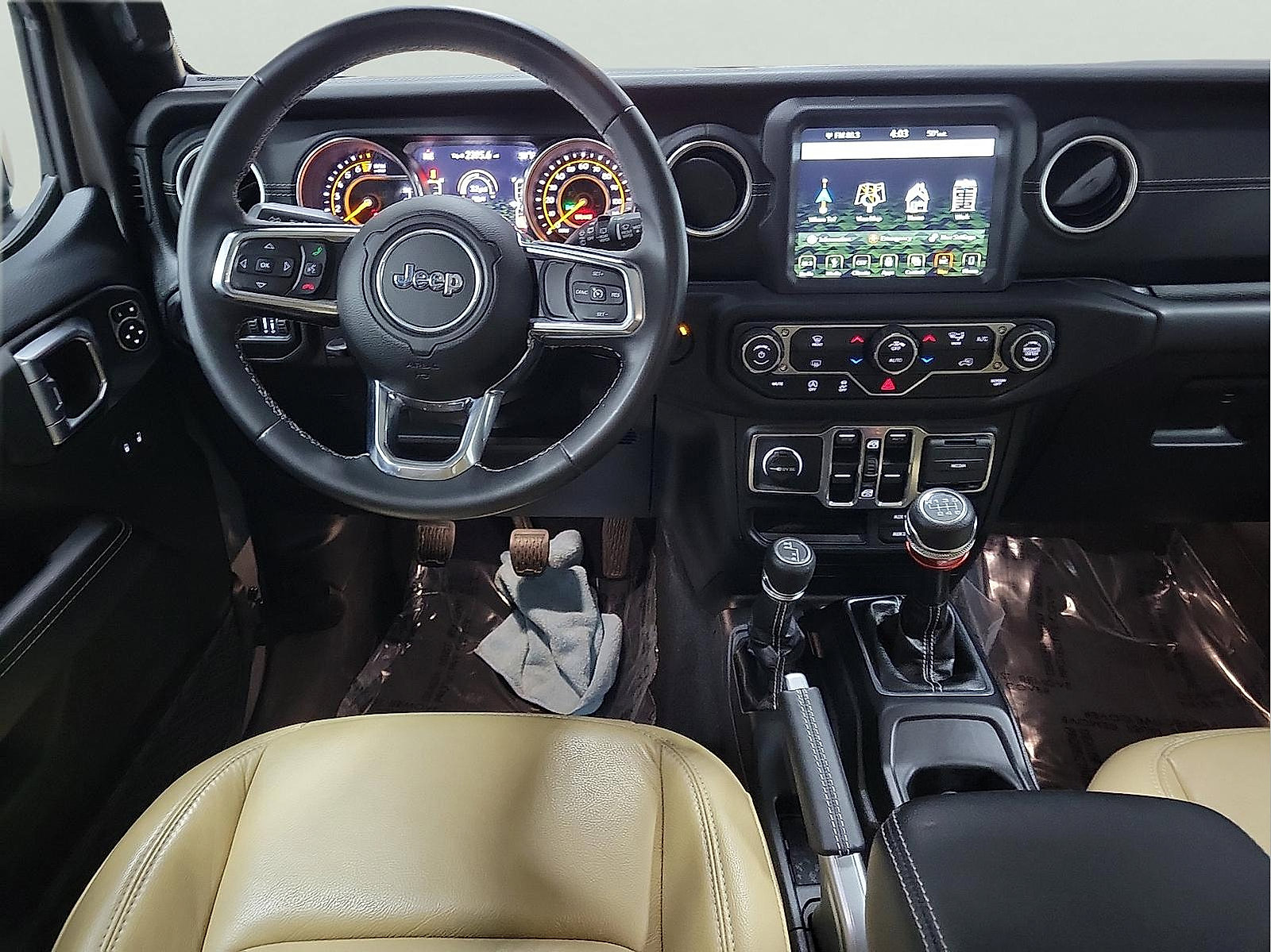 Used 2018 Jeep Wrangler Unlimited Sahara image 9
