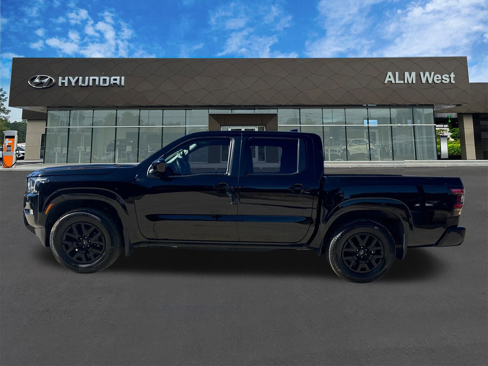 Used 2024 Nissan Frontier SV w/ SV Convenience Package image 8