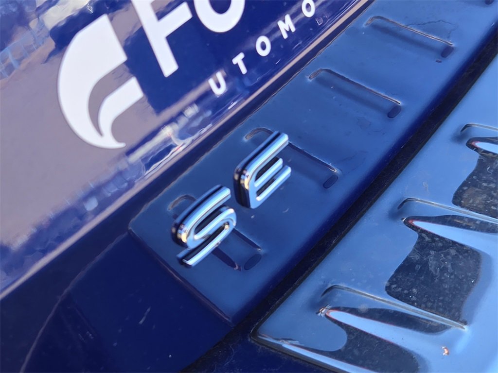 Used 2024 Volkswagen Taos SE image 13