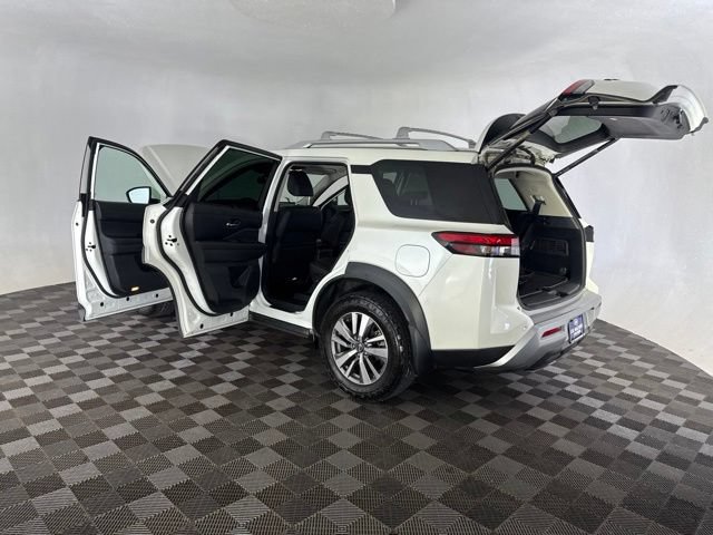Used 2022 Nissan Pathfinder SL w/ SL Black Package AWD/4WD image 19