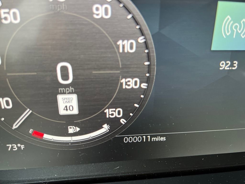 Used 2025 Land Rover Defender 110 S image 14