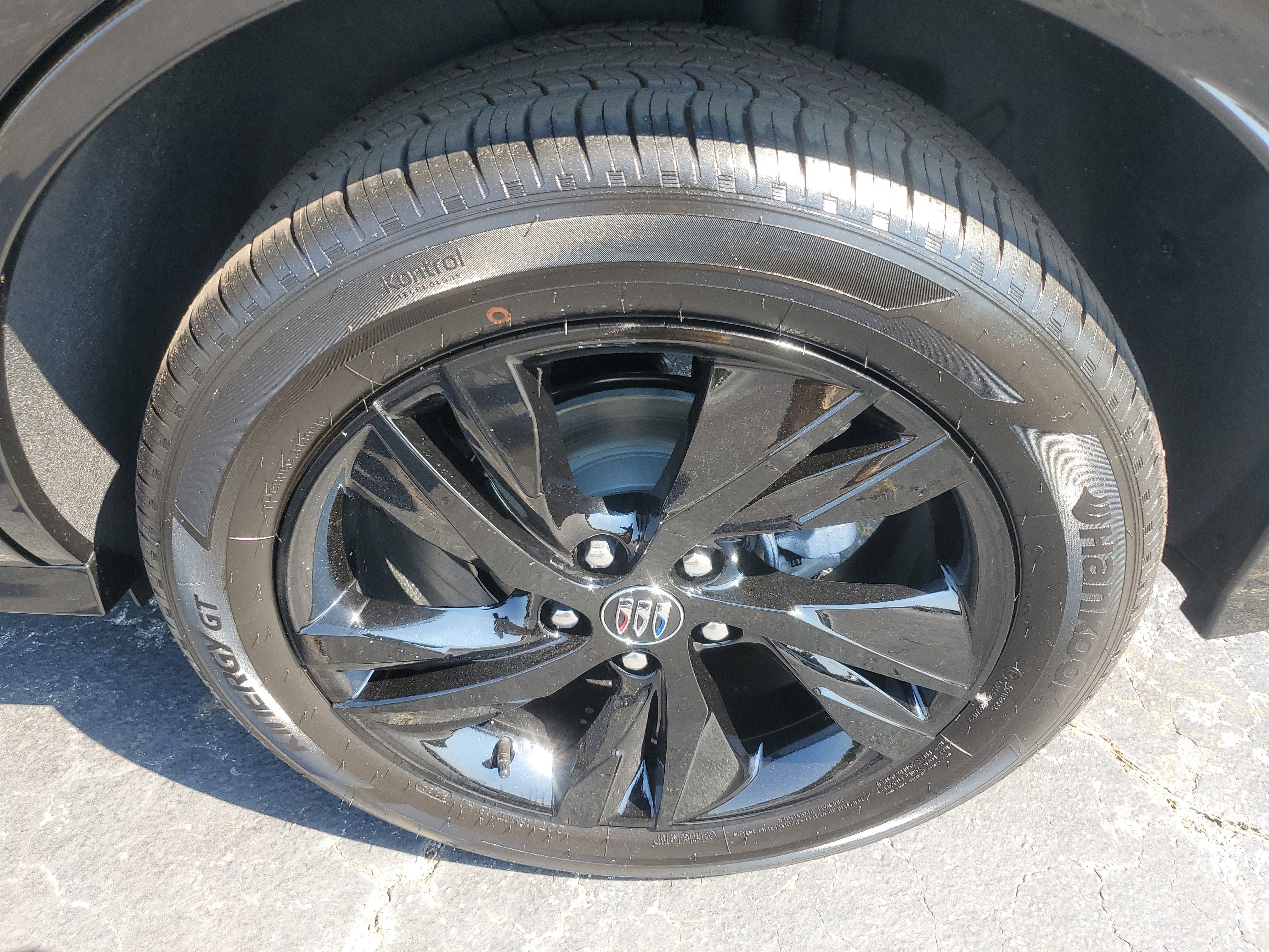 New 2026 Buick Encore GX Sport Touring image 6