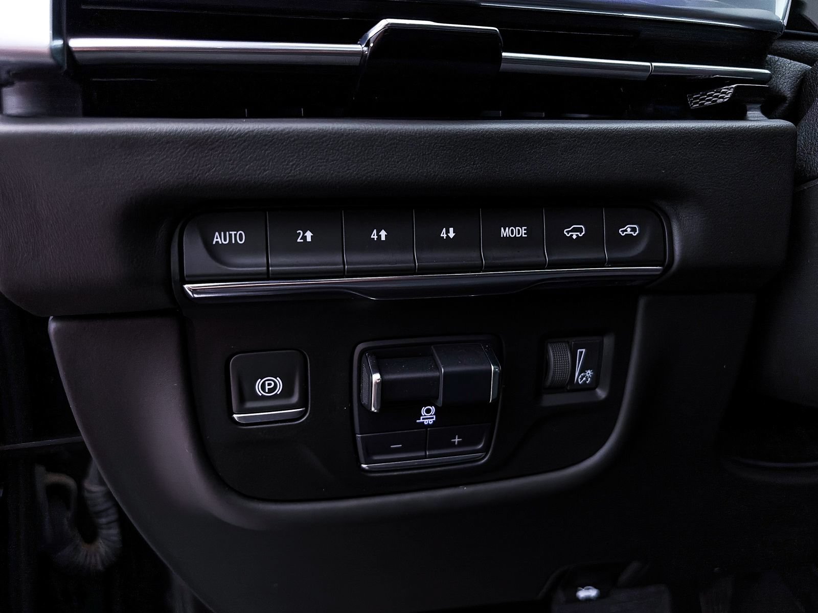Used 2025 Cadillac Escalade Sport Platinum AWD/4WD image 6