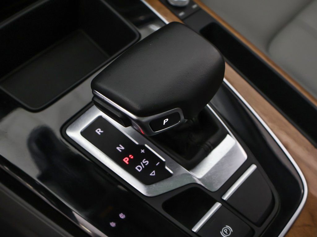 Used 2024 Audi Q5 2.0T Premium w/ Convenience Package image 53