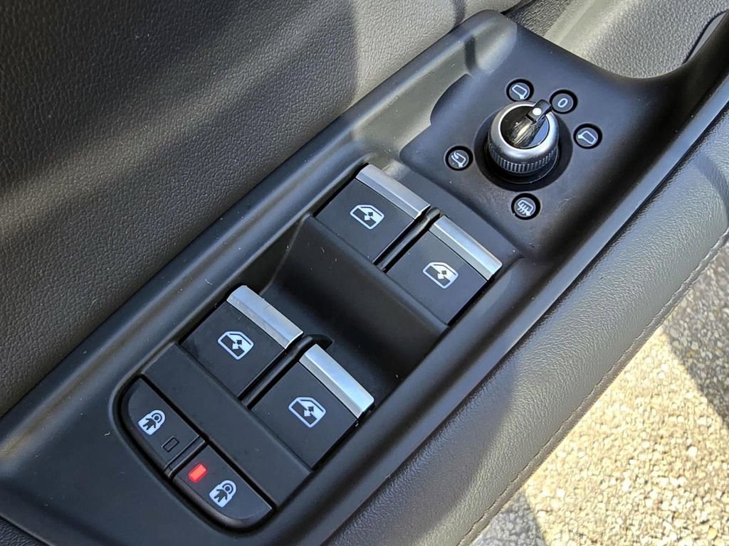 Used 2023 Audi Q7 3.0T Prestige image 19