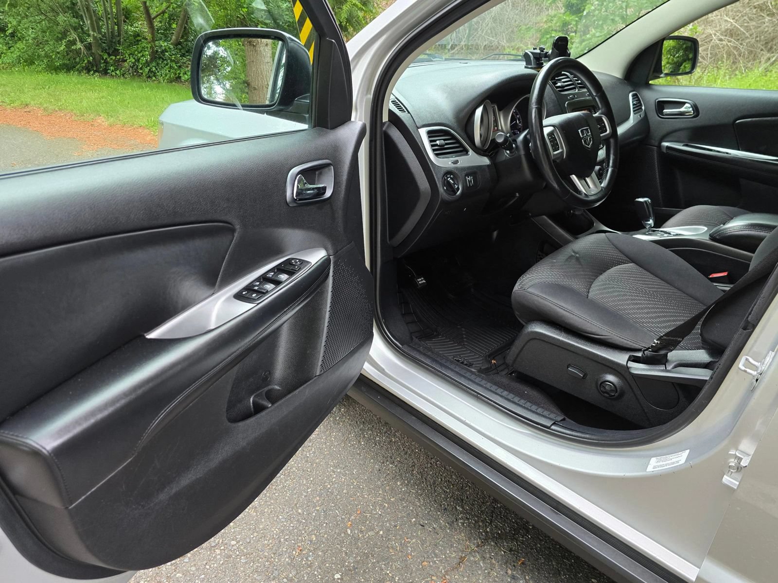 Used 2013 Dodge Journey SXT w/ Flexible Seating Group FWD image 21