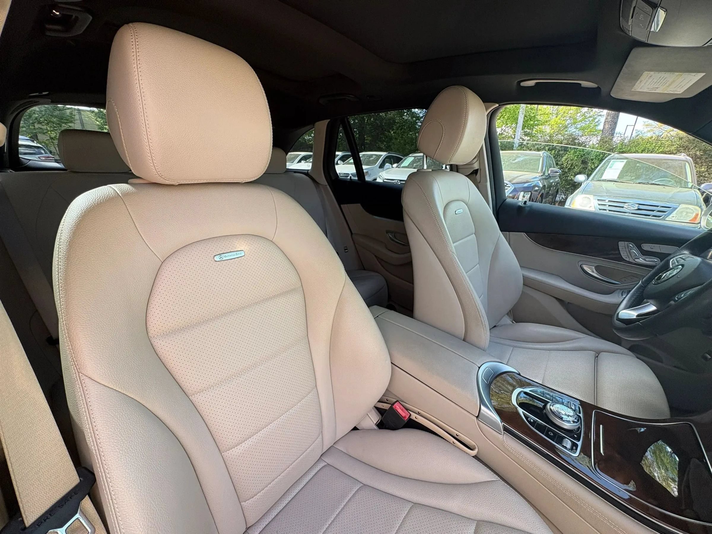 Used 2018 Mercedes-Benz GLC 300 4MATIC image 8