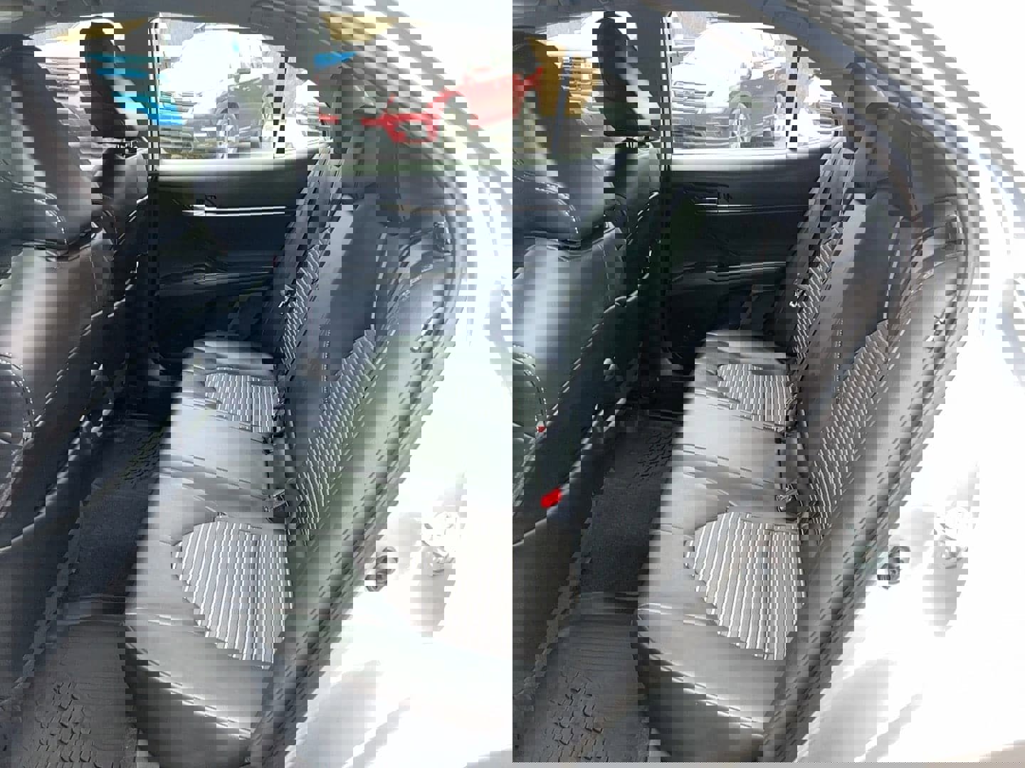 Used 2021 Toyota Camry SE image 10