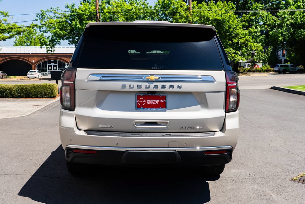 Used 2022 Chevrolet Suburban Premier AWD/4WD image 5
