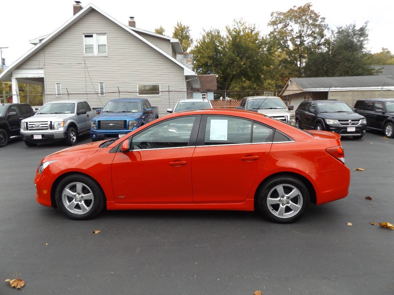 Used 2016 Chevrolet Cruze LT w/ Sun And Sound Package image 11