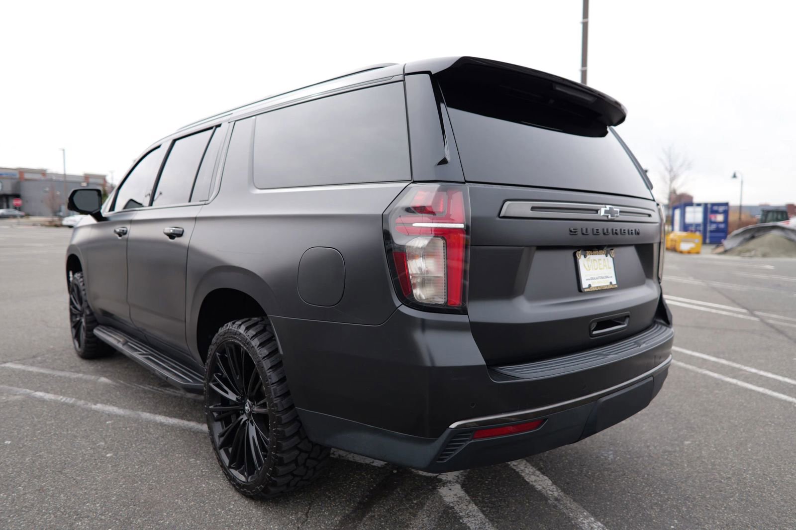 Used 2021 Chevrolet Suburban RST w/ Luxury Package image 6