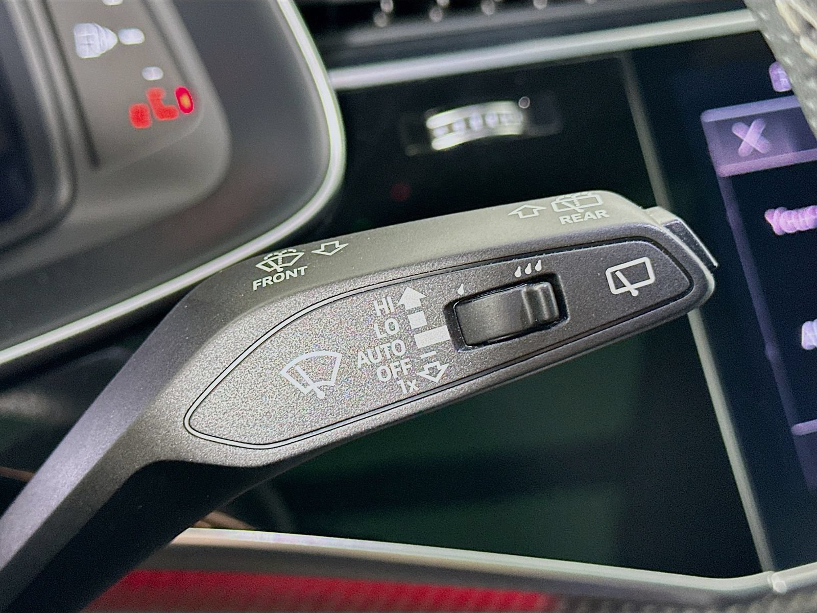 Used 2024 Audi RS Q8 AWD/4WD image 21