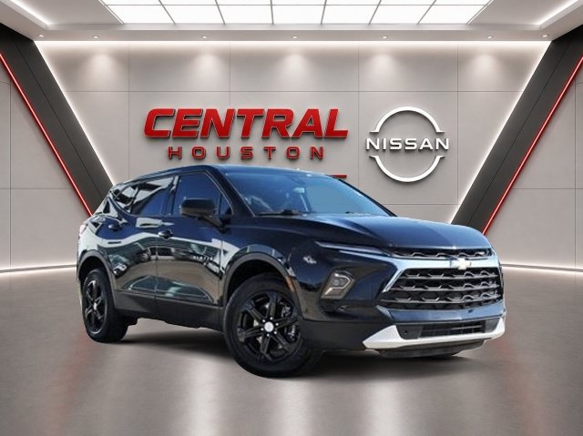 Used 2025 Chevrolet Blazer LT AWD/4WD image 1