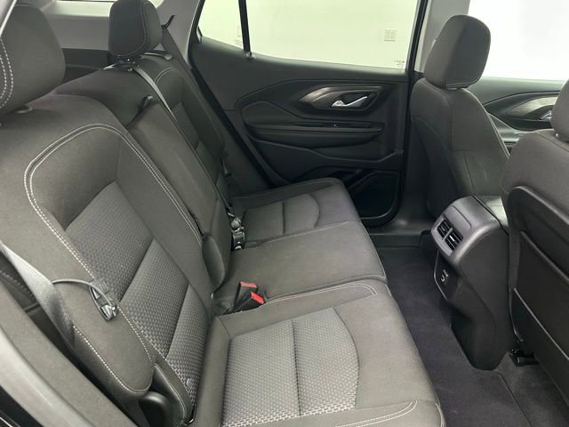 Used 2024 GMC Terrain SLE image 31
