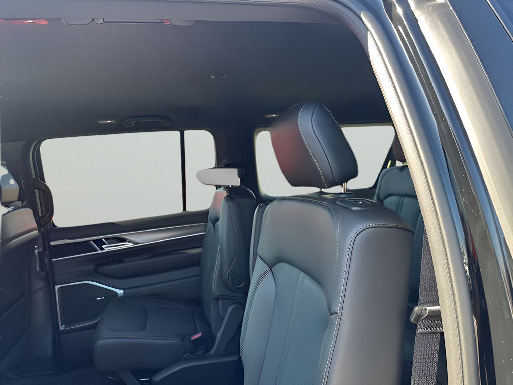 New 2026 Jeep Grand Wagoneer L 2WD image 20