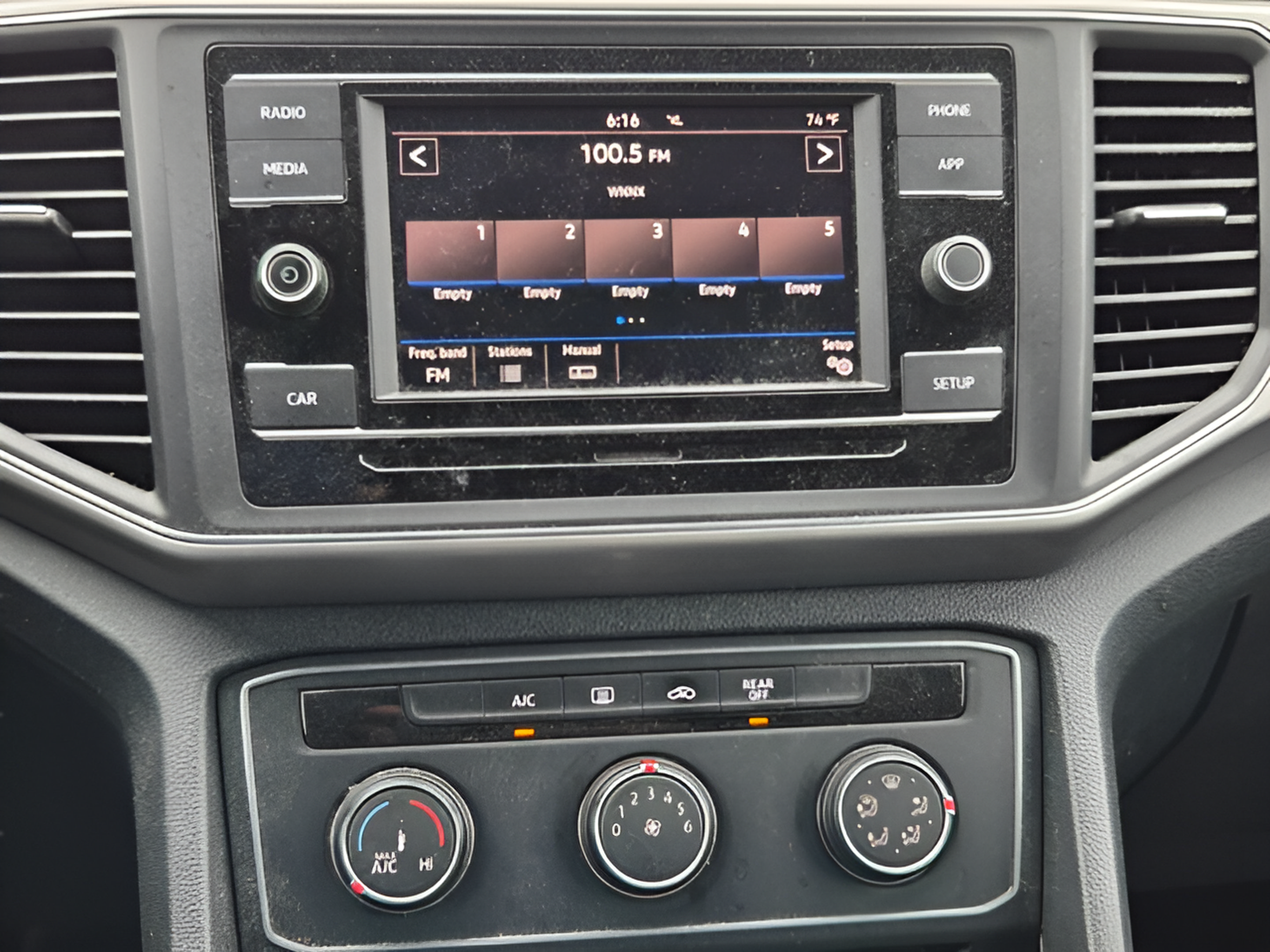 Used 2019 Volkswagen Atlas S FWD image 18