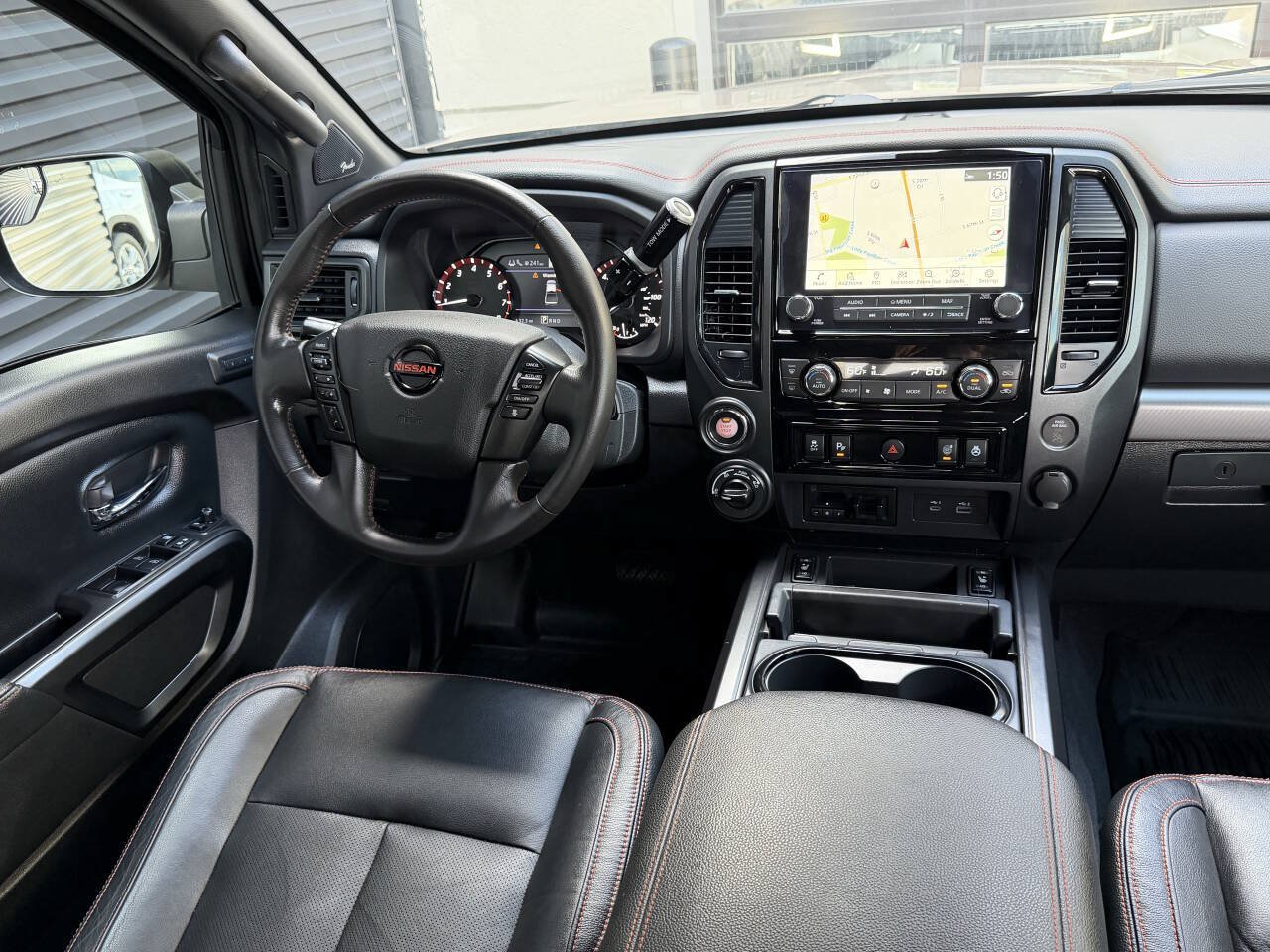 Used 2022 Nissan Titan PRO-4X w/ Pro-4x Convenience Package AWD/4WD image 24