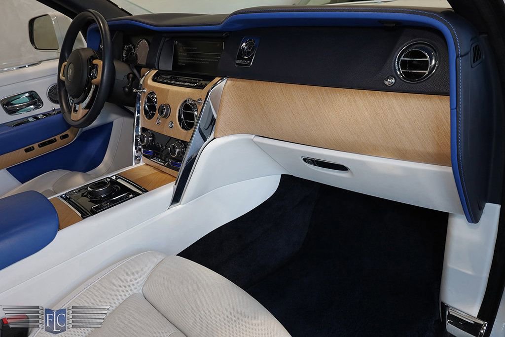 Used 2021 Rolls-Royce Cullinan image 35