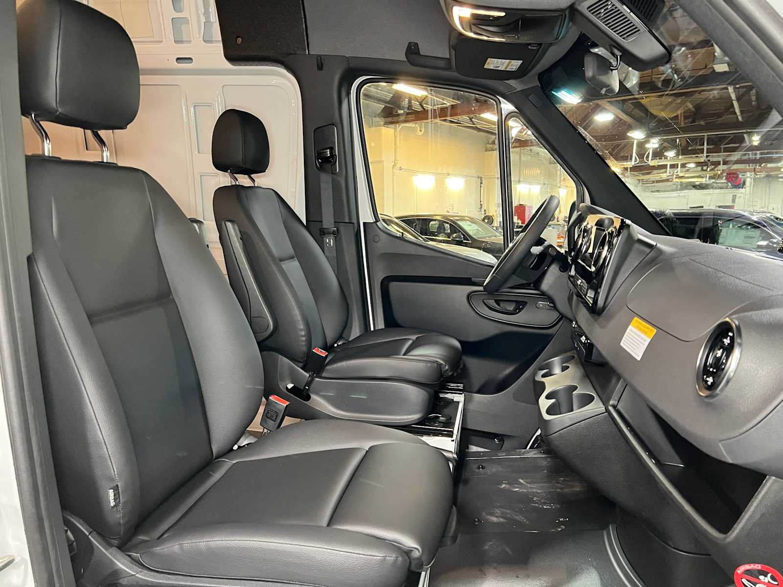 New 2025 Mercedes-Benz Sprinter 2500 image 12