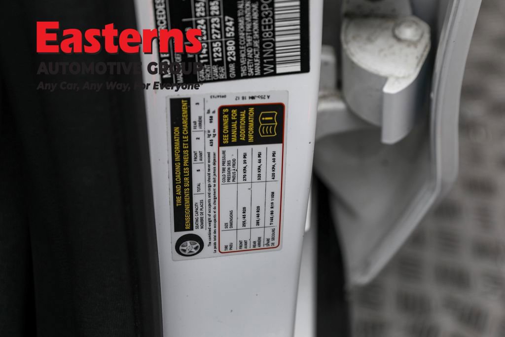 Used 2023 Mercedes-Benz GLC 300 4MATIC Coupe image 39