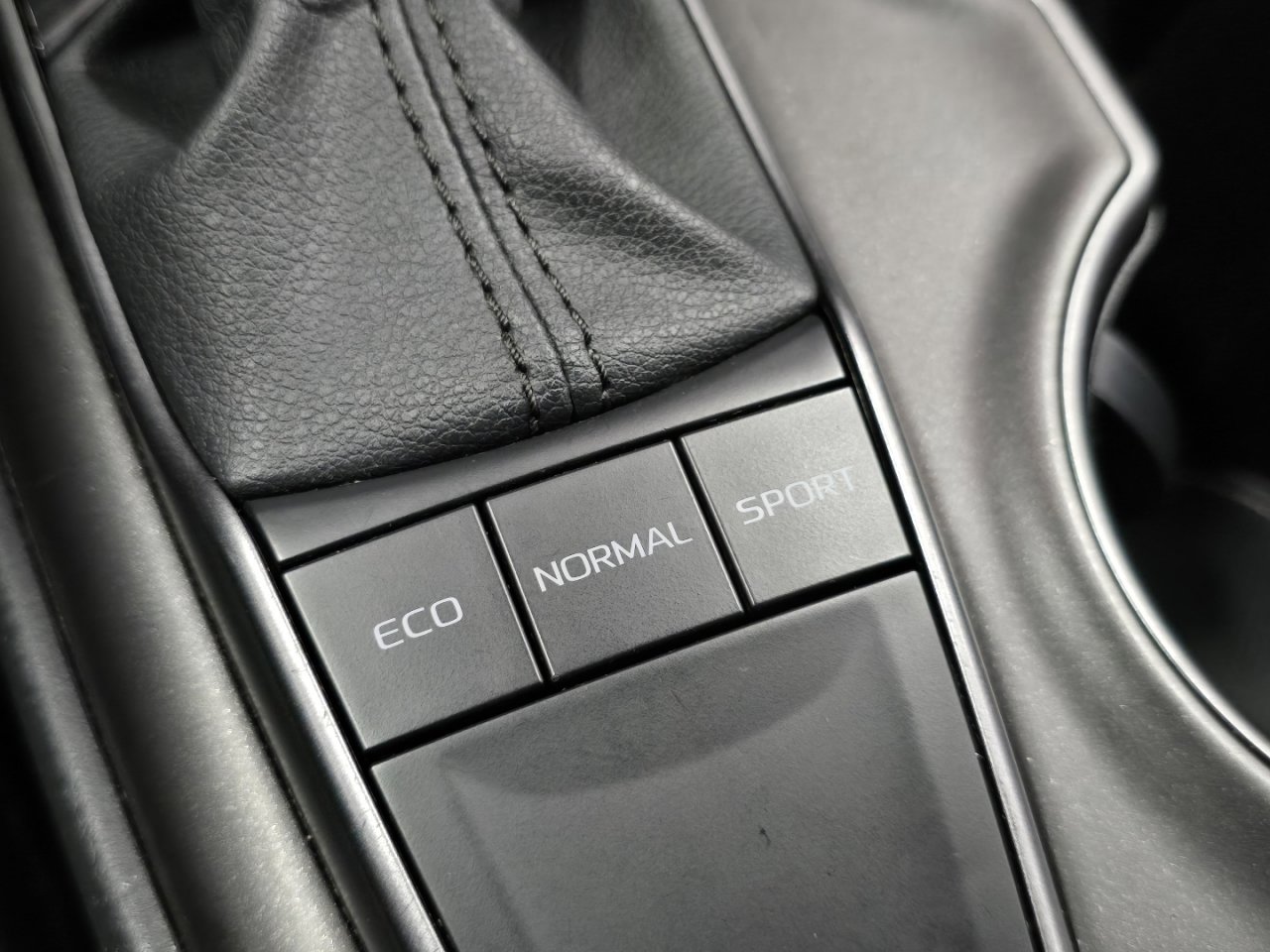 Certified 2024 Toyota Camry SE image 6