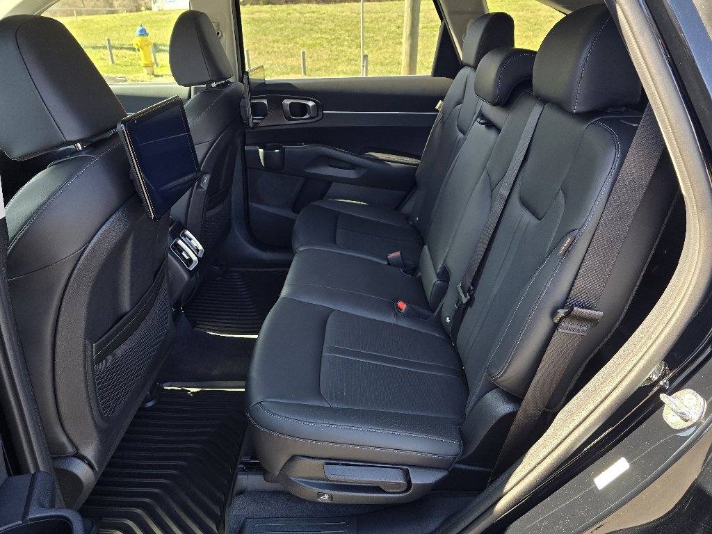 New 2025 Kia Sorento S w/ Panoramic Sunroof Package image 11